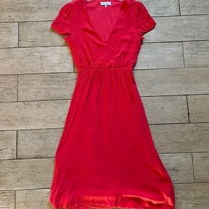 WAYF Short Sleeve Midi Dress Coral Red